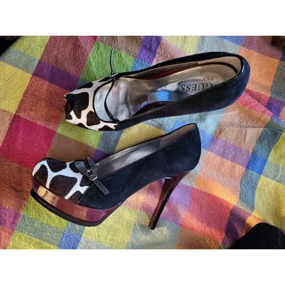 Guess Size 6.5 Cow Print 4.5 heel like new - Picture 1 of 6